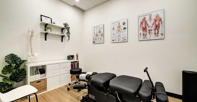 Effective Chiropractic Techniques for Alleviating Neck Pain image